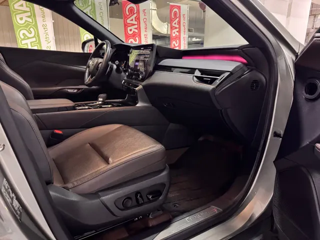 Lexus RX — Фото автомобиля 10