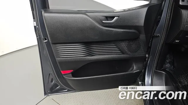Hyundai Staria — Фото автомобиля 13