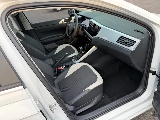 Volkswagen Polo — Фото автомобиля 13