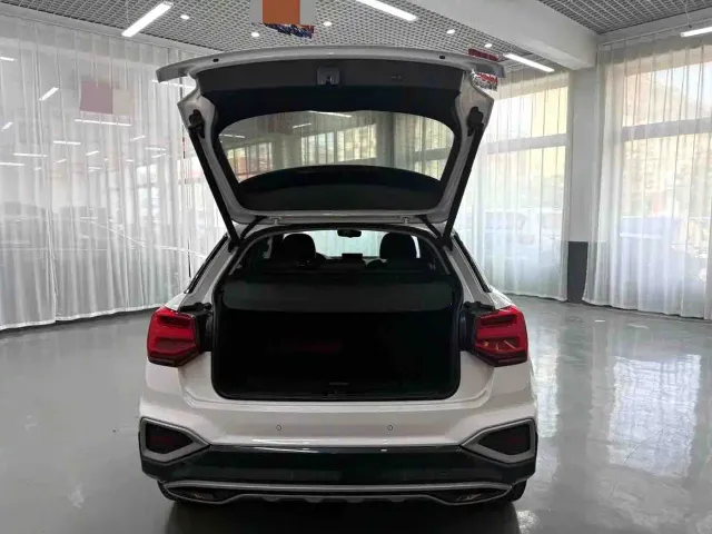Audi Q2L — Фото автомобиля 6