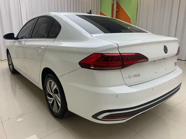 Volkswagen Bora — Фото автомобиля 6