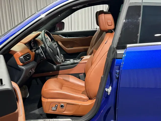 Maserati Levante — Фото автомобиля 10