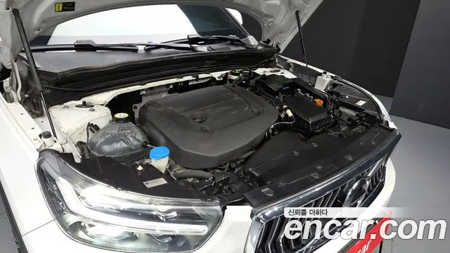 Вольво XC40 B4 Inscription — Фото автомобиля 6