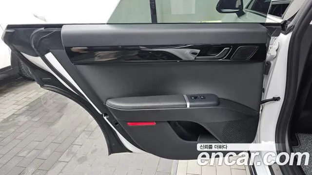 Hyundai Grandeur Grandeur (GN7) 3.5 LPG 2WD (Такси) — Фото автомобиля 21