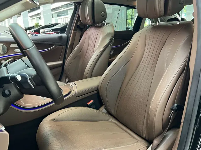 Mercedes-Benz E-Class — Фото автомобиля 9