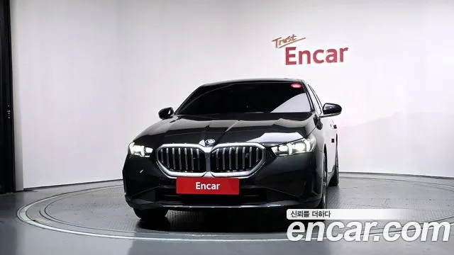 BMW i5 G60 — Фото автомобиля 3