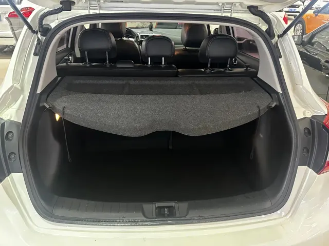 Nissan Tiida — Фото автомобиля 9