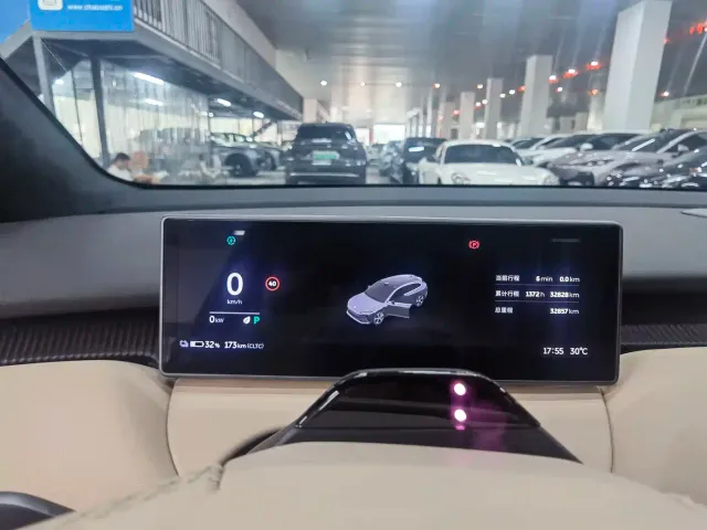 Nio ET5 Touring — Фото автомобиля 9