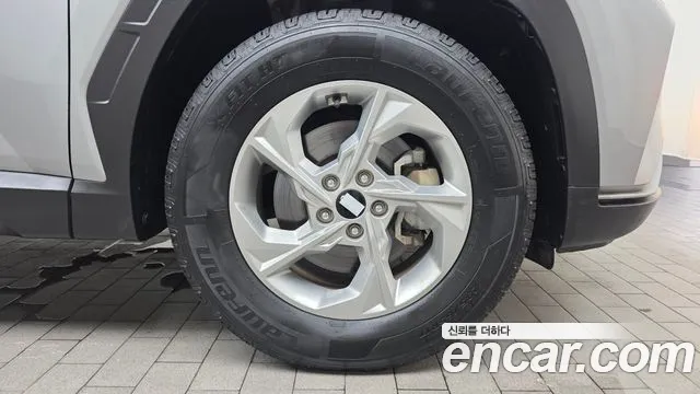 Hyundai Tucson Tucson (NX4) Дизель 2.0 2WD — Фото автомобиля 21