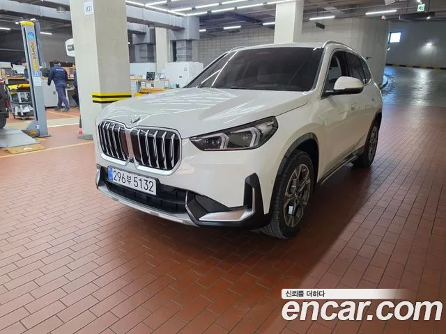 BMW X1 U11 — Фото автомобиля 2