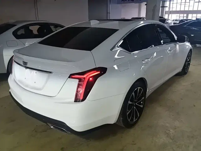 Cadillac CT5 — Фото автомобиля 6