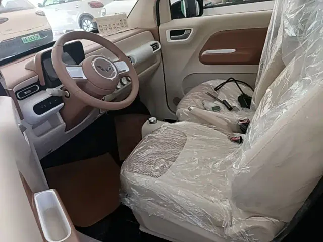 Wuling Hongguang Mini EV — Фото автомобиля 14