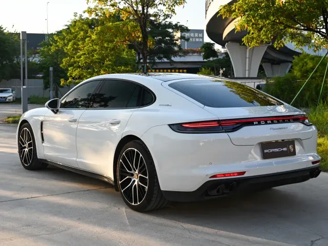 Porsche Panamera — Фото автомобиля 4
