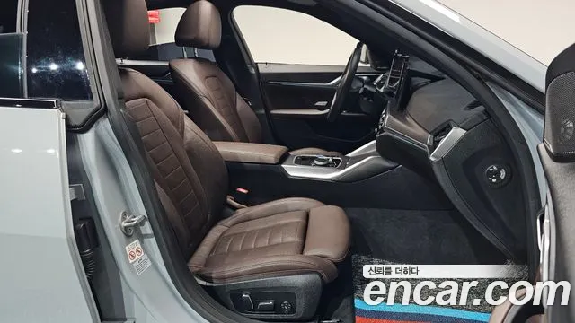 BMW i4 — Фото автомобиля 11