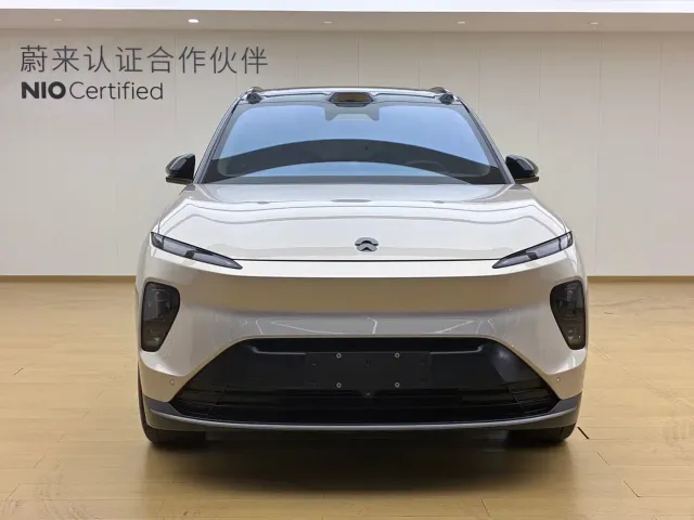 Nio ES8 — Фото автомобиля 4