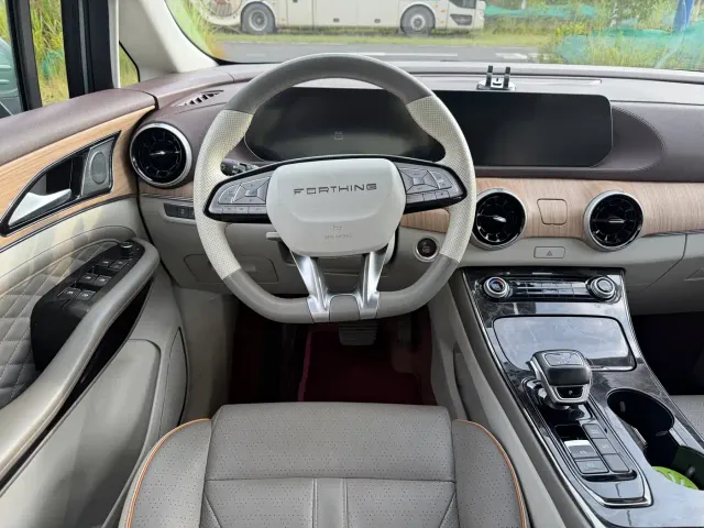 Forthing Yacht — Фото автомобиля 12