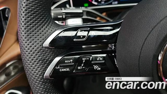 Mercedes-Benz E-Class — Фото автомобиля 24