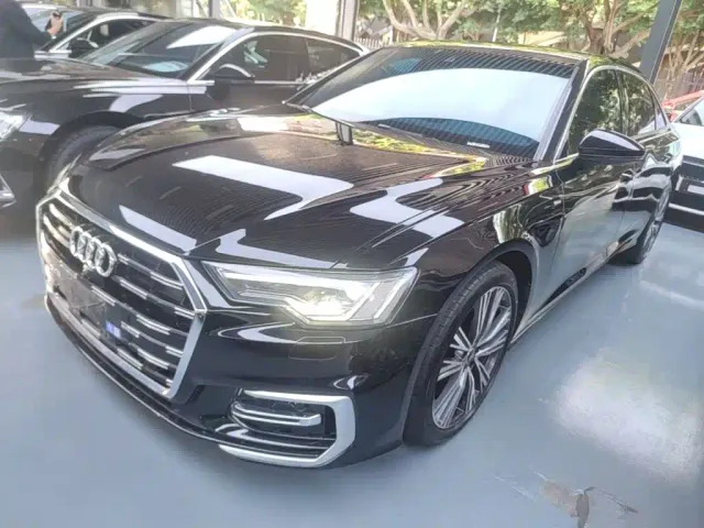 Фотография автомобиля — Audi A6L