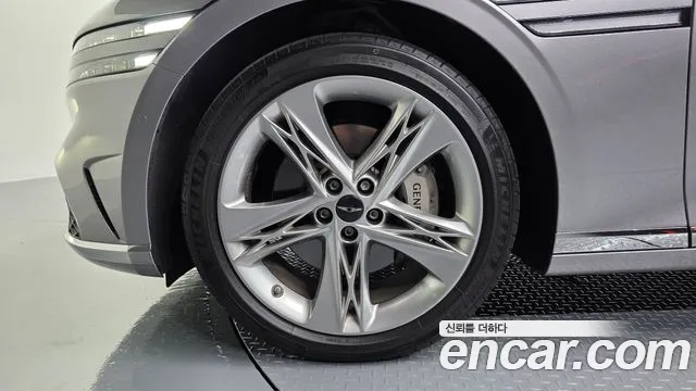 Genesis G90 Бензин 3.5 турбо AWD — Фото автомобиля 4