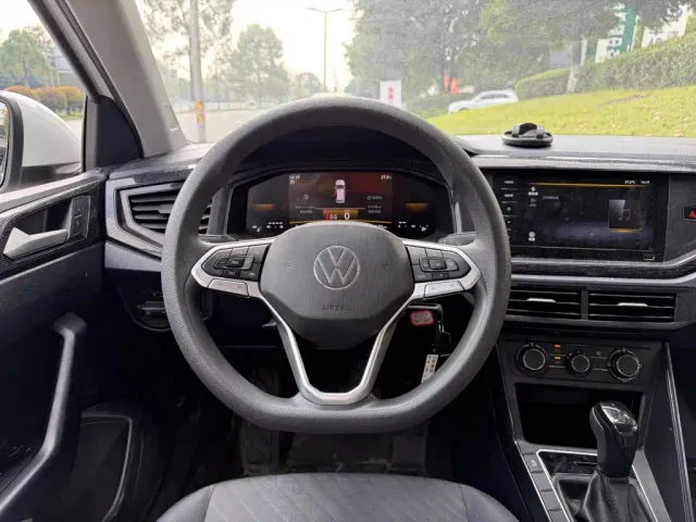Volkswagen Lavida — Фото автомобиля 14