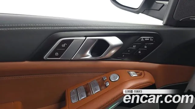 BMW X7 — Фото автомобиля 26