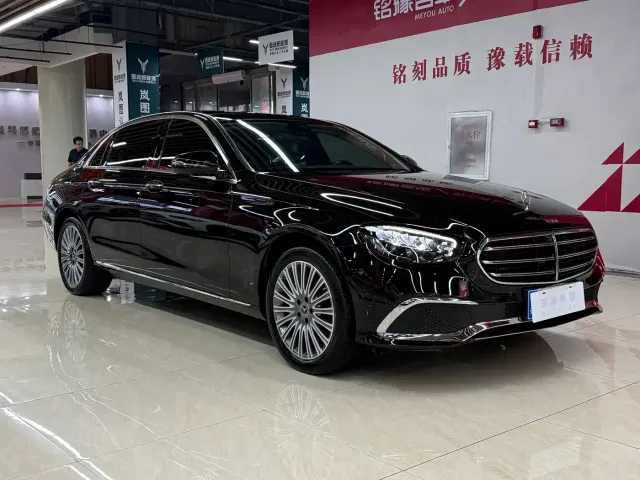 Mercedes-Benz Mercedes-Benz E-Class 2023 Facelift E 300 L Fashion — Фото автомобиля 3