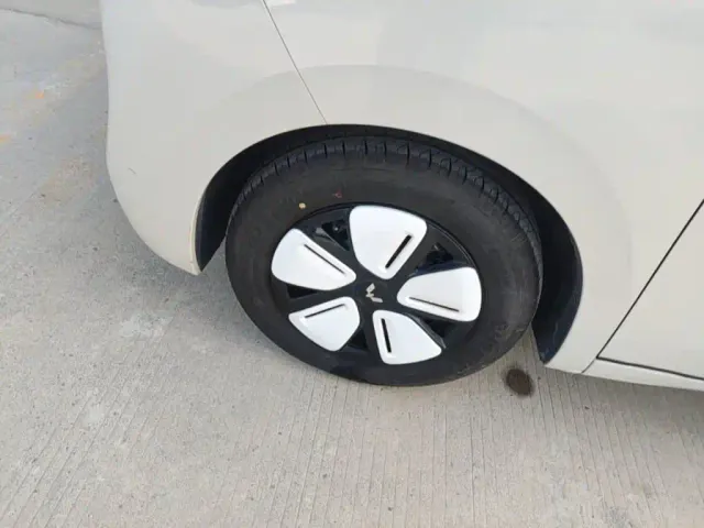 Wuling Hongguang Mini EV — Фото автомобиля 22