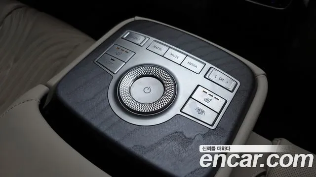 Genesis G80 RG3 — Фото автомобиля 19