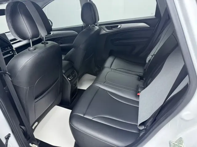 Haval M6 — Фото автомобиля 11