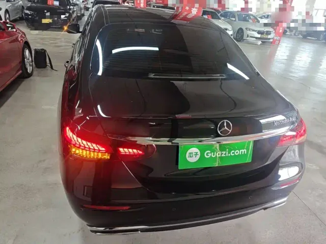 Mercedes-Benz E-Class — Фото автомобиля 5
