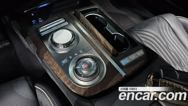 Genesis G80 Бензин 2.5 турбо AWD — Фото автомобиля 9