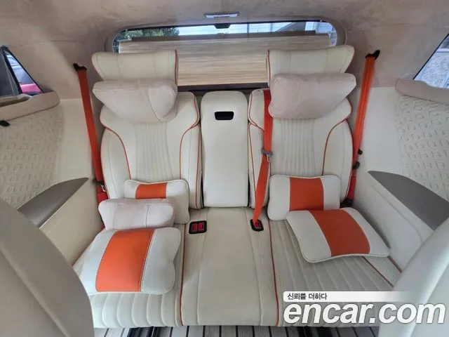 Kia Carnival Generation 4 — Фото автомобиля 12