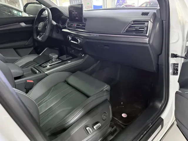 Audi Q5L — Фото автомобиля 17