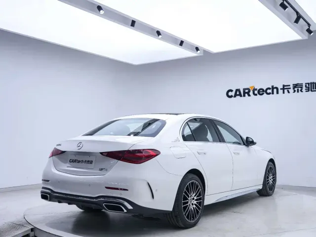 Mercedes-Benz C-Class — Фото автомобиля 20