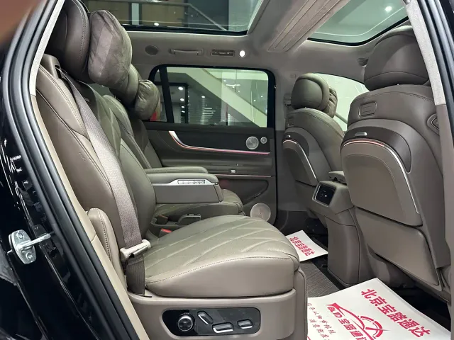 AITO Wenjie AITO M9 2025 Extended Range Ultra 52kWh 6-Seater — Фото автомобиля 13