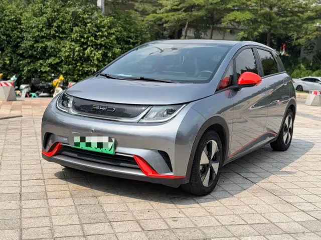 Фотография автомобиля — BYD Dolphin