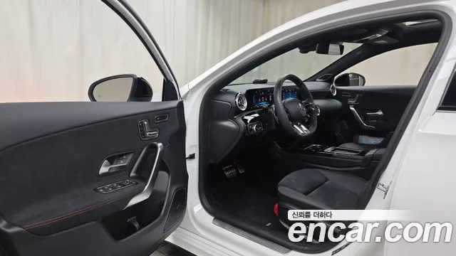 Mercedes-Benz A-Class — Фото автомобиля 9