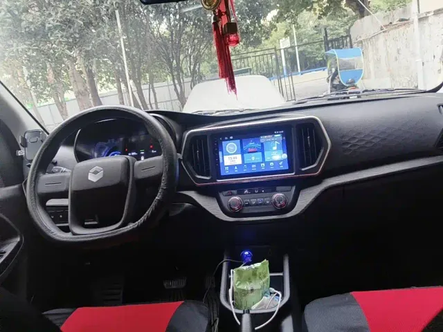 Changan Ruixing EM60 — Фото автомобиля 12