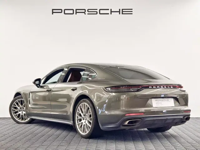 Porsche Panamera — Фото автомобиля 3