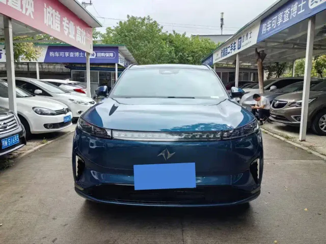 Dongfeng eπ 008 — Фото автомобиля 2