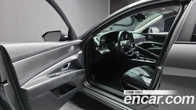 Hyundai AVANTE Avante (CN7) — Фото автомобиля 10
