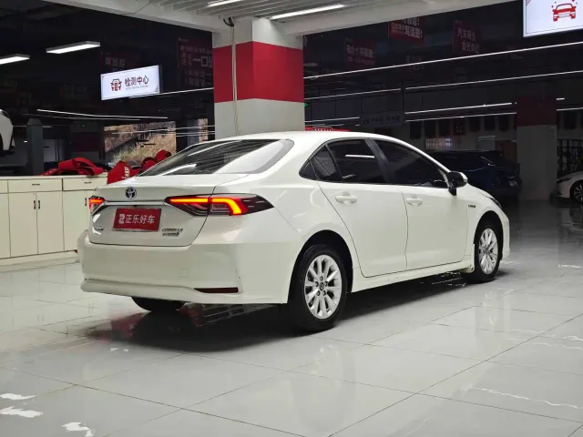 Toyota Corolla — Фото автомобиля 10