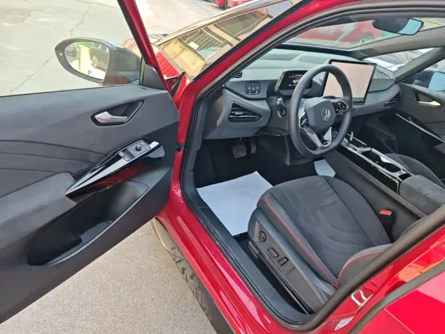 Volkswagen ID.3 — Фото автомобиля 15