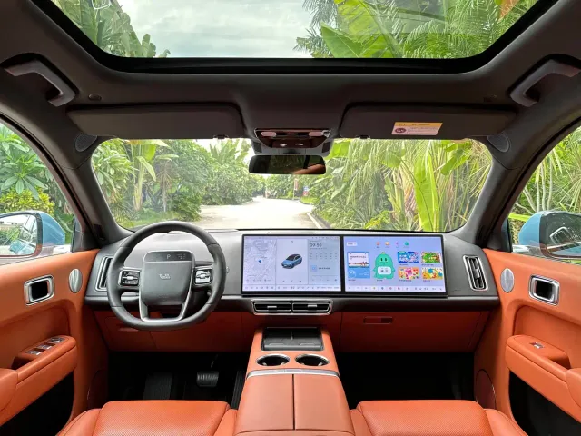 Li Auto L8 — Фото автомобиля 15