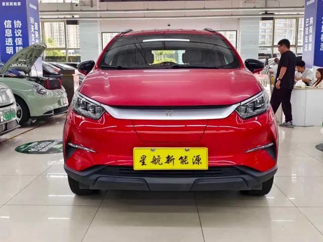BYD Yuan Pro — Фото автомобиля 2