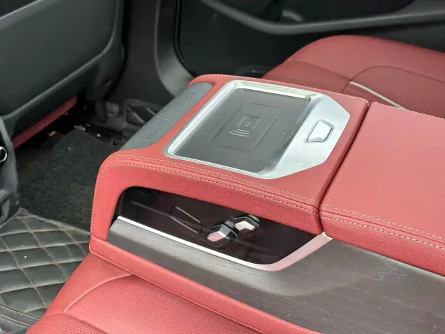 BMW 5 Series — Фото автомобиля 21
