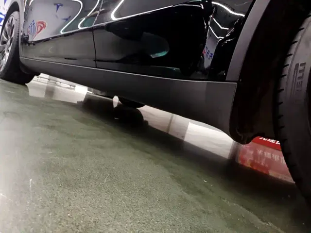 Tesla Model Y — Фото автомобиля 21