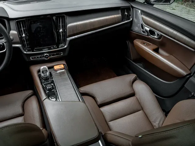Volvo S90 — Фото автомобиля 14