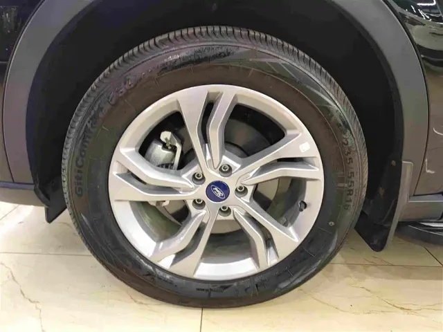 Ford Lingrui — Фото автомобиля 10