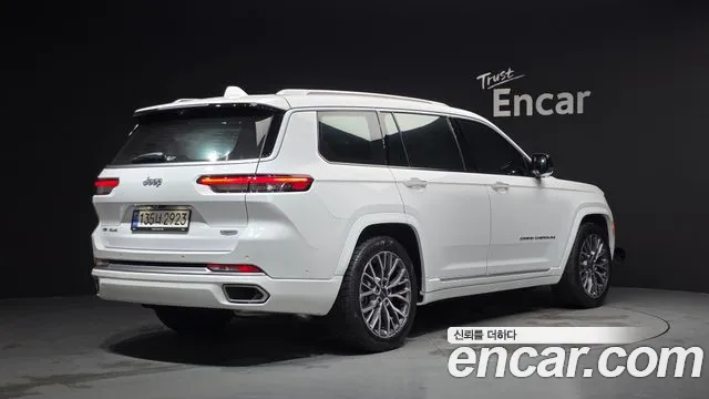 Jeep Cherokee Grand Cherokee(WL) L 3.6 Summit Reserve — Фото автомобиля 2